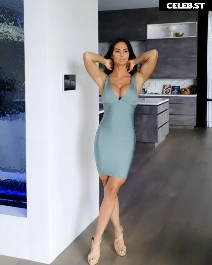 Katelyn Runck Image 23802316