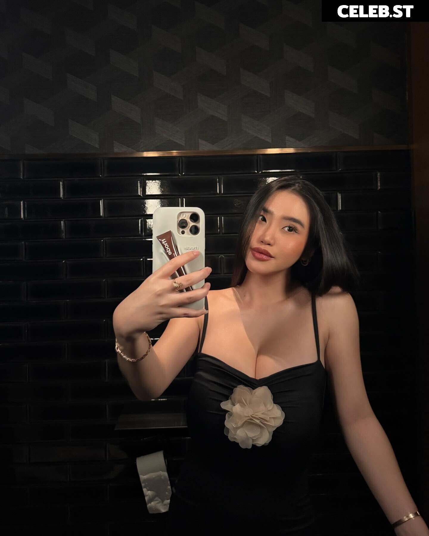 Anastasya Khosasih Image 23809472