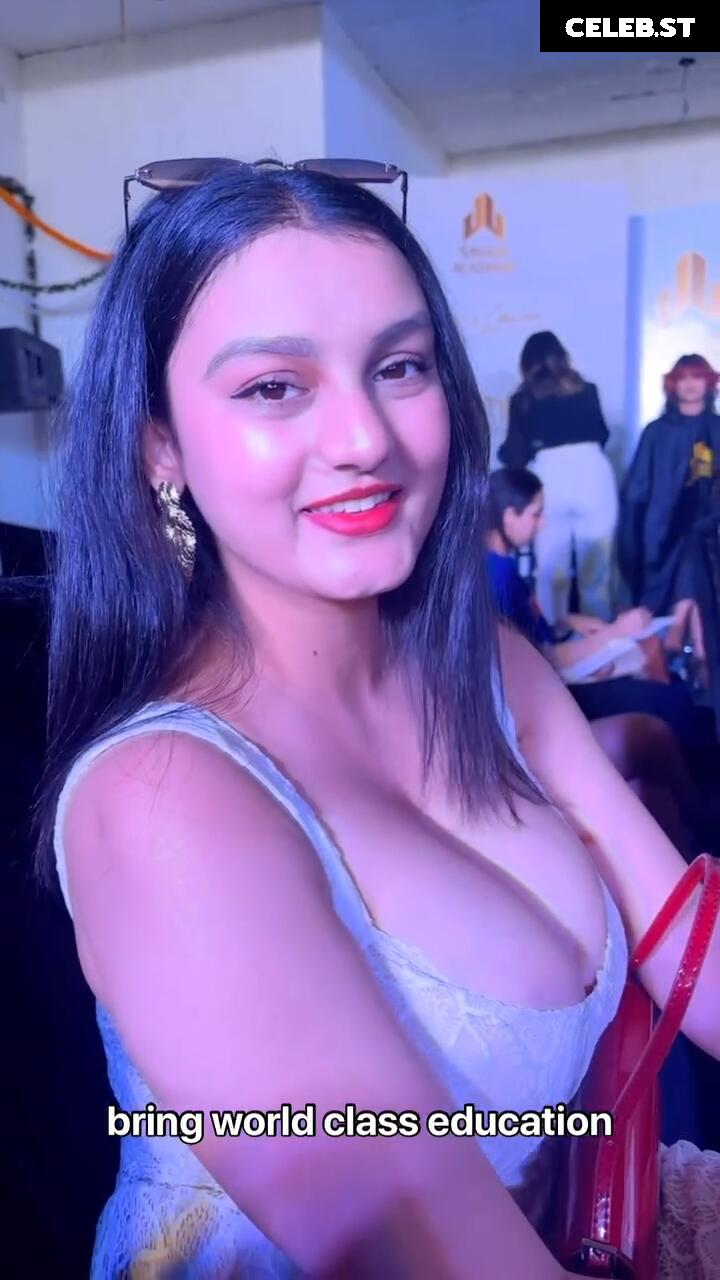 @_ayushaaaa__, Ayusha, busty Indian influencer Image 23895508