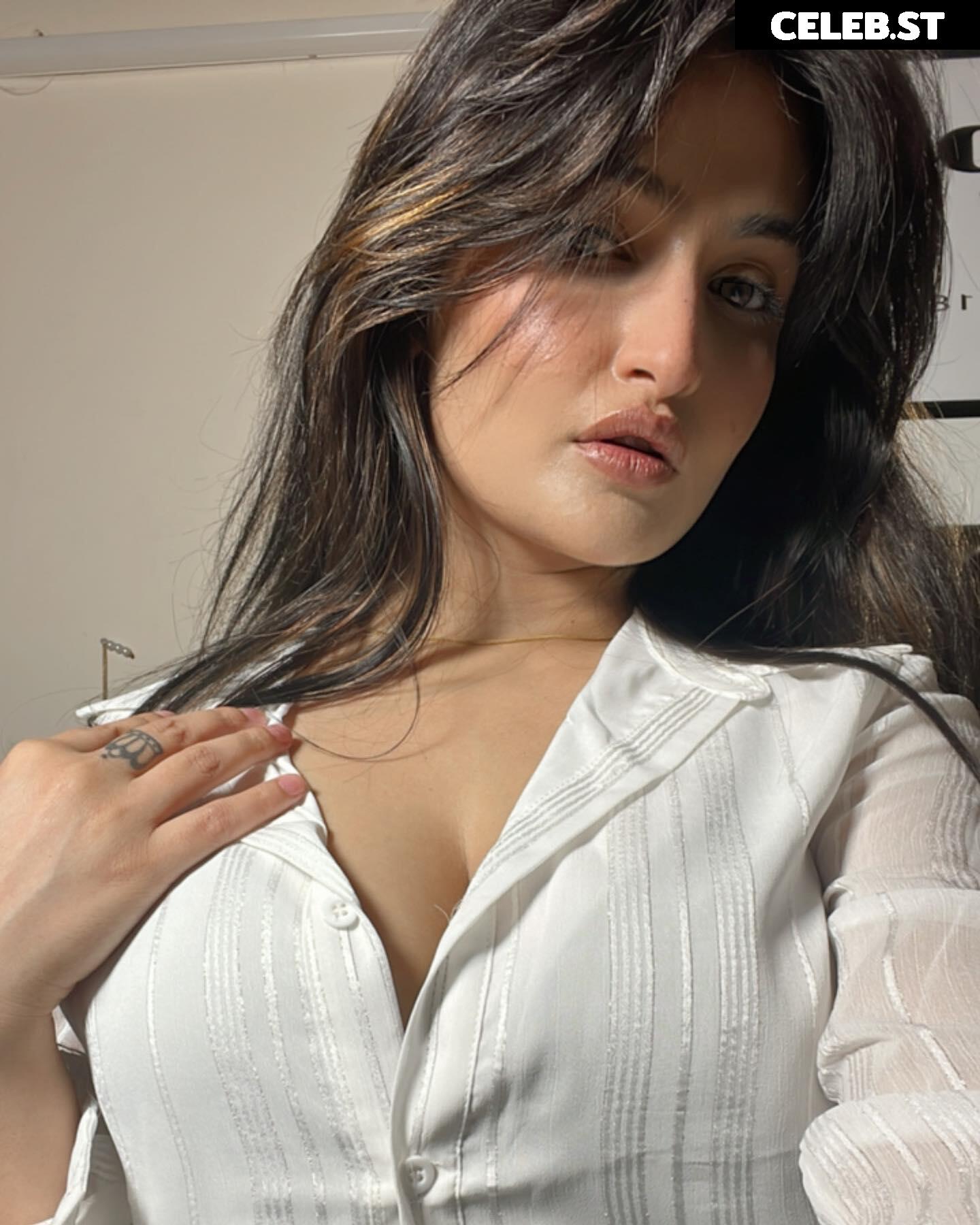 Sassy poonam (sassy_poonam) Image 23895444