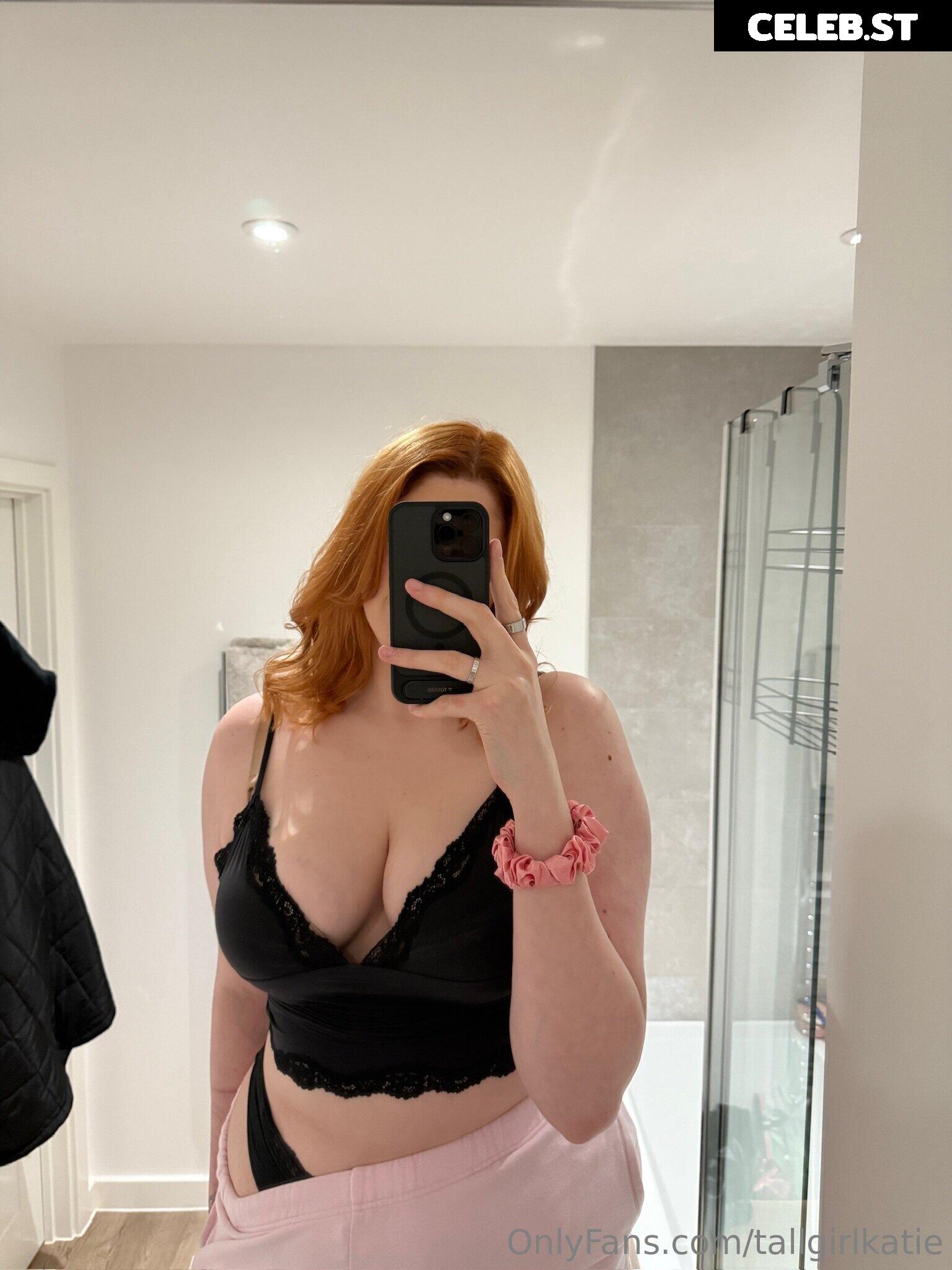 Katie Woolls / tallgirlkatie Image 23893614