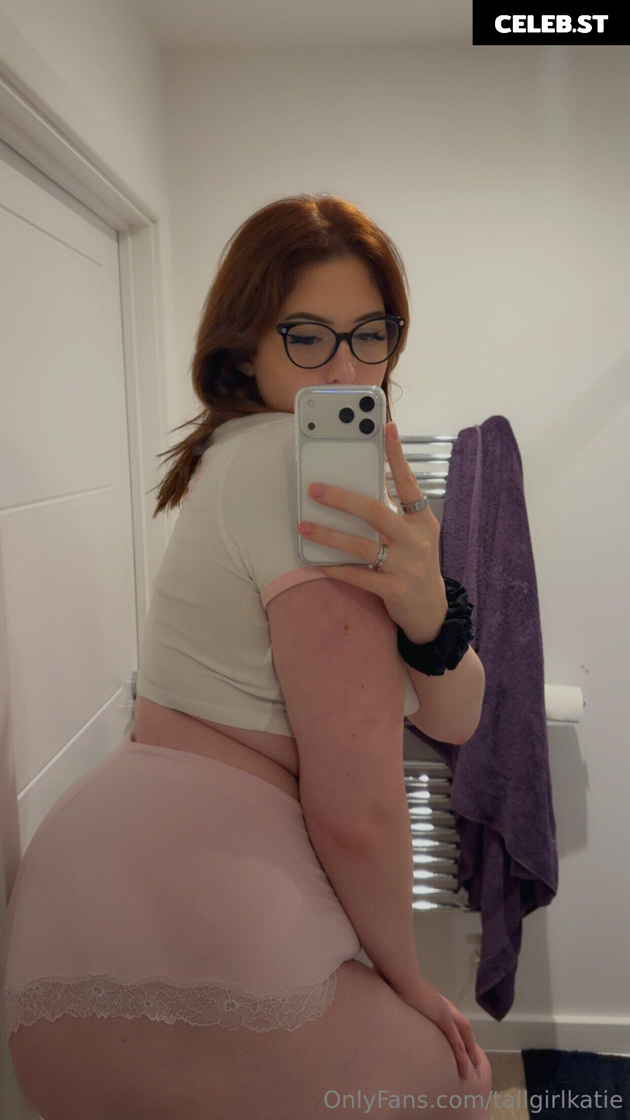 Katie Woolls / tallgirlkatie Image 23893600