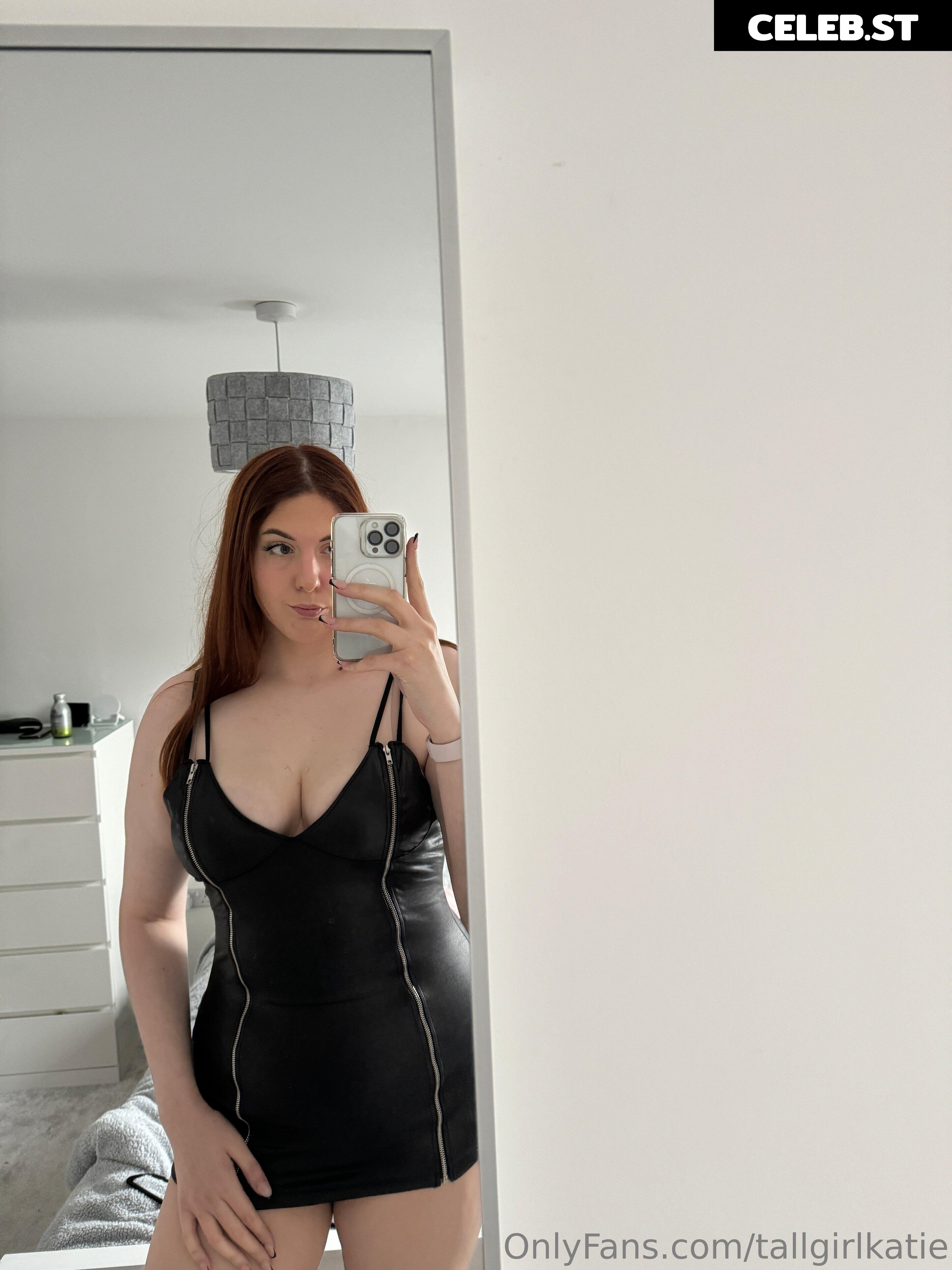 Katie Woolls / tallgirlkatie Image 23893355
