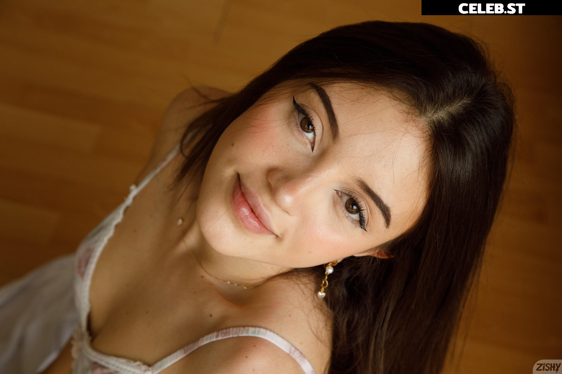 angela_5 | soyangela_5 Image 23887516