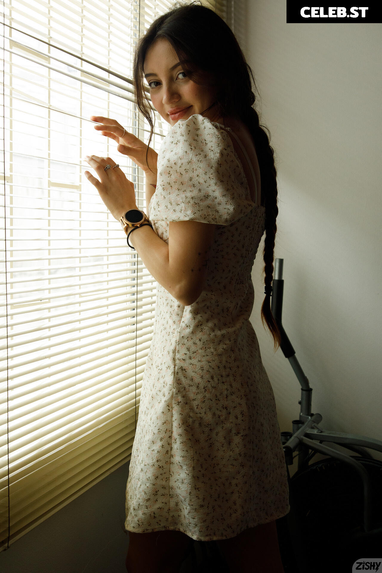 angela_5 | soyangela_5 Image 23887415