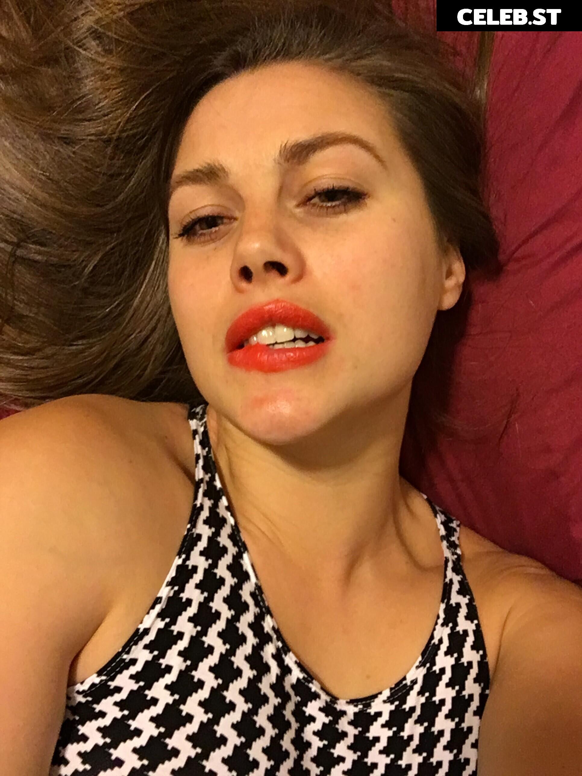Lillias Right Image 23887112