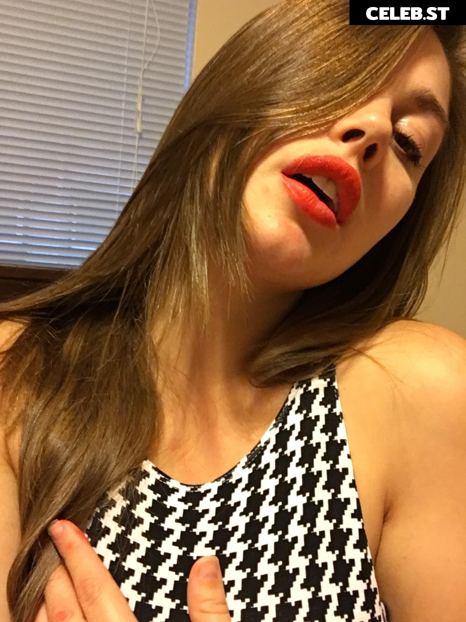 Lillias Right Image 23887116