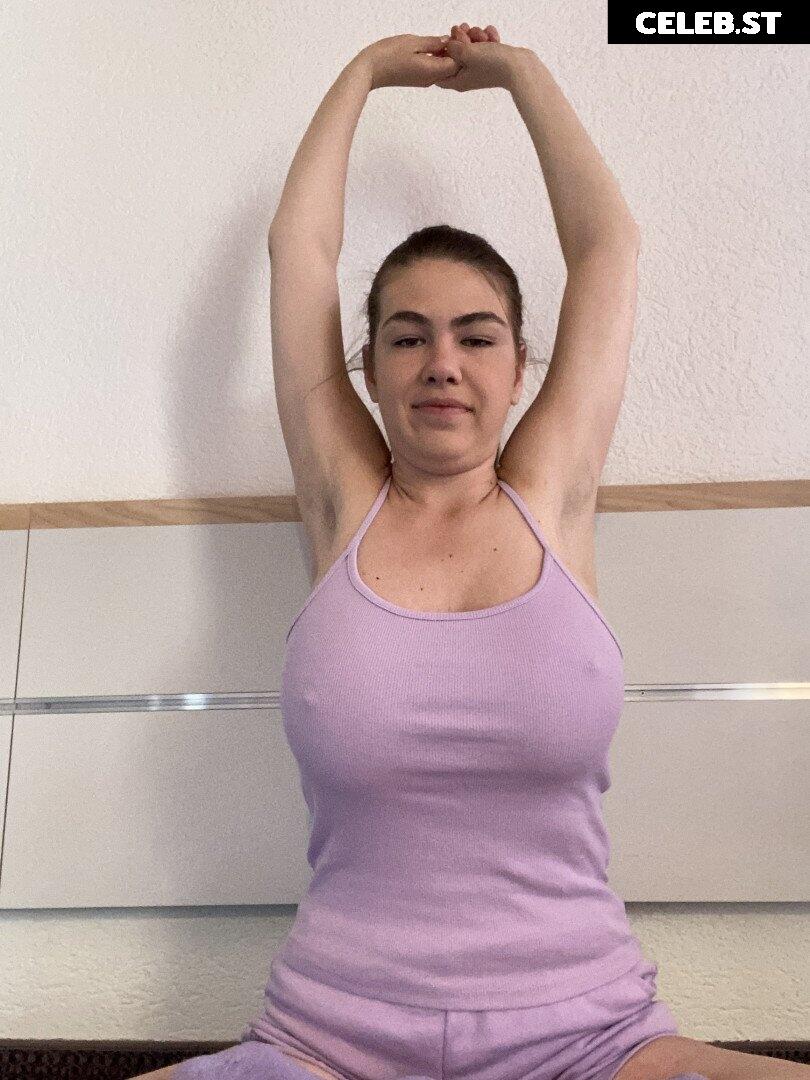 Yogatravelgirl Image 2377308