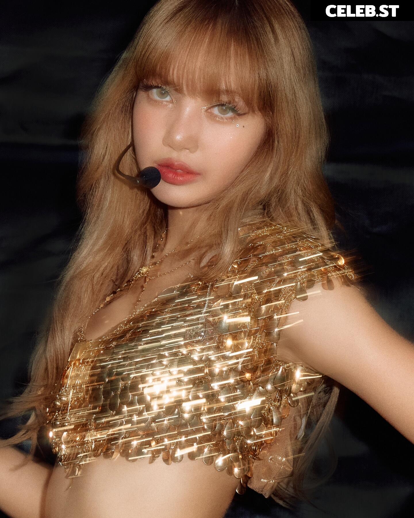Lisa | BLΛƆKPIИK (Blackpink) Image 23658034