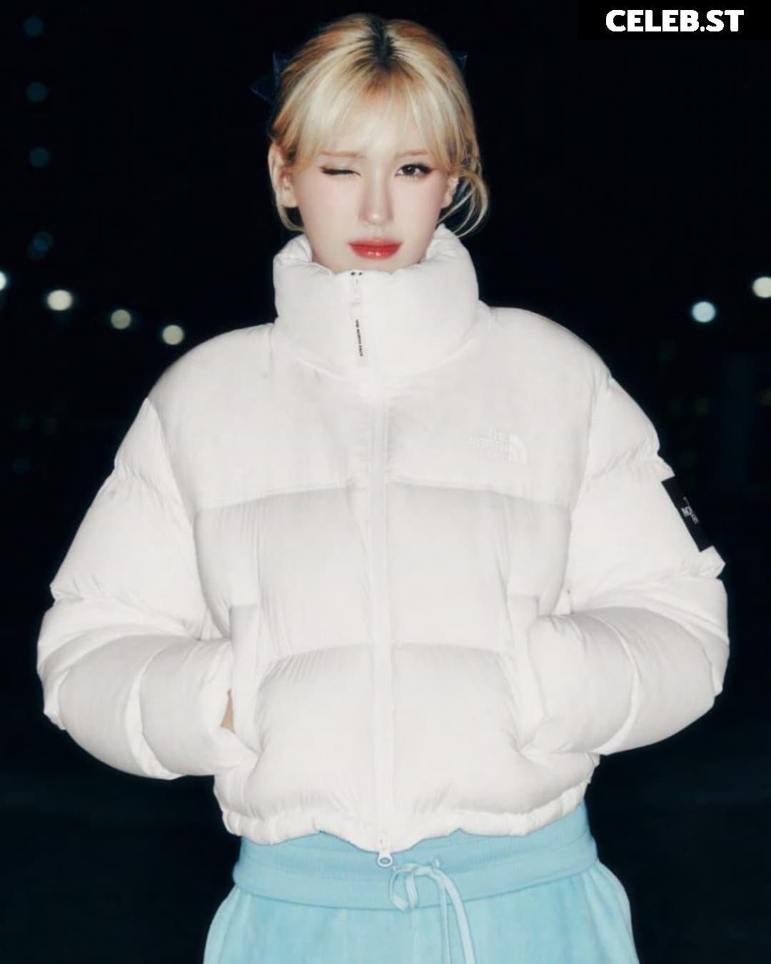 Jeon Somi/ENNIK SOMI Image 23658221