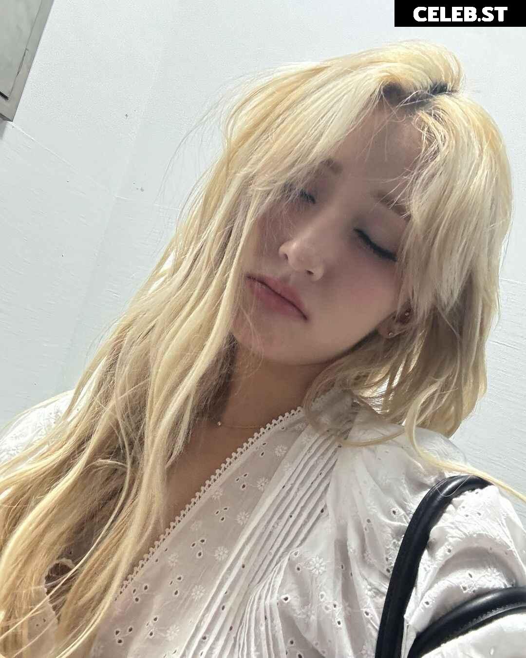 Jeon Somi/ENNIK SOMI Image 23658211