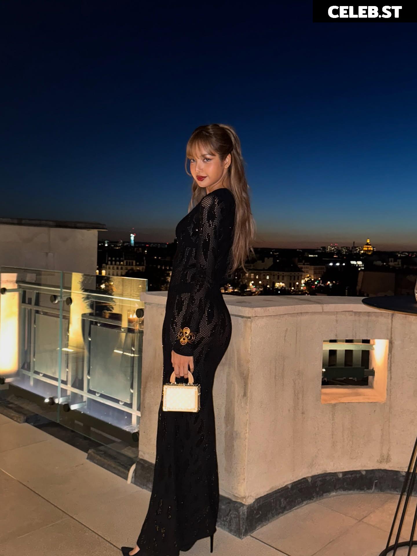 Lisa | BLΛƆKPIИK (Blackpink) Image 23657952
