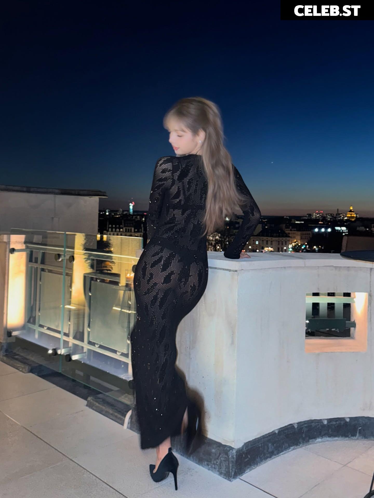 Lisa | BLΛƆKPIИK (Blackpink) Image 23657944