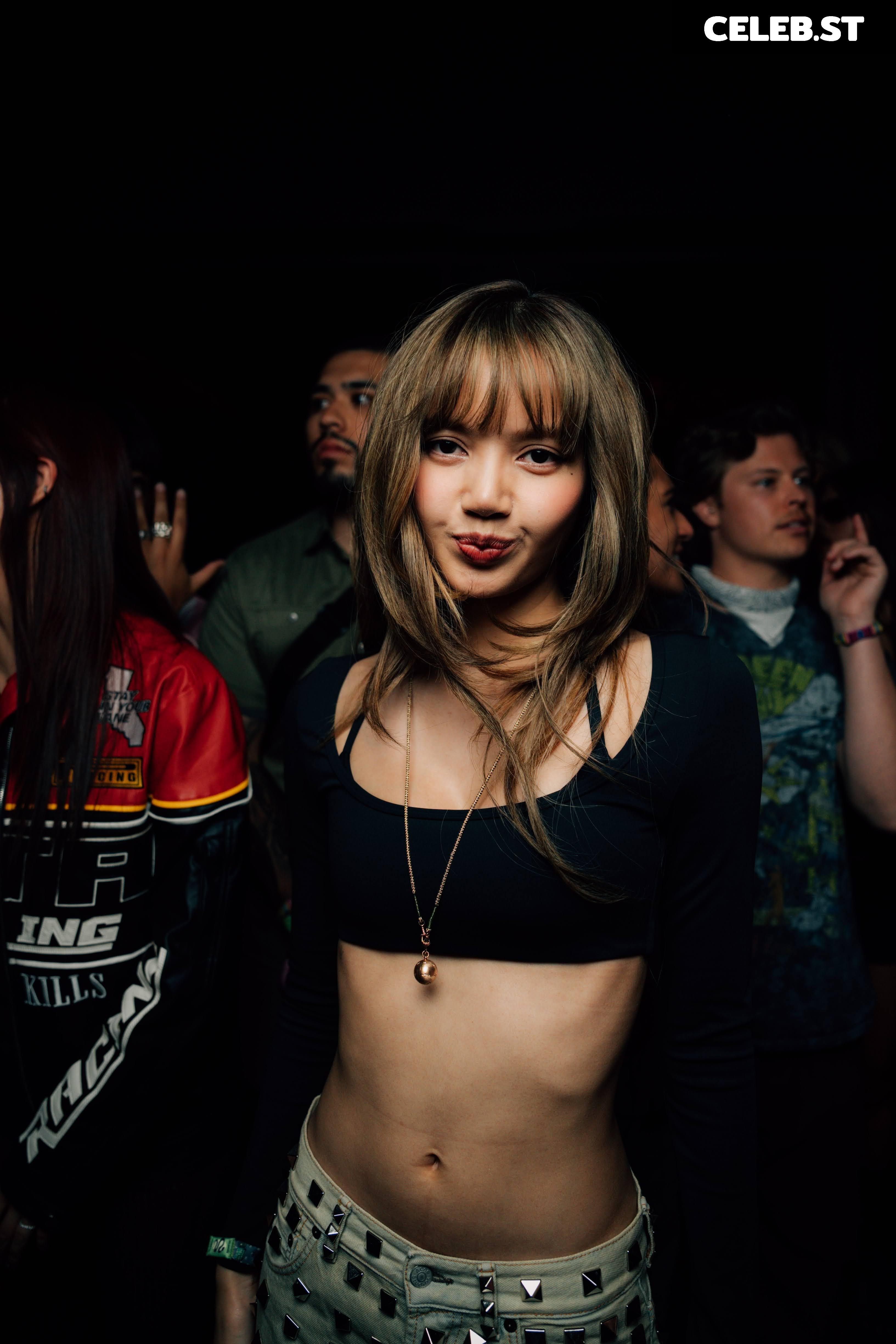 Lisa | BLΛƆKPIИK (Blackpink) Image 23657971