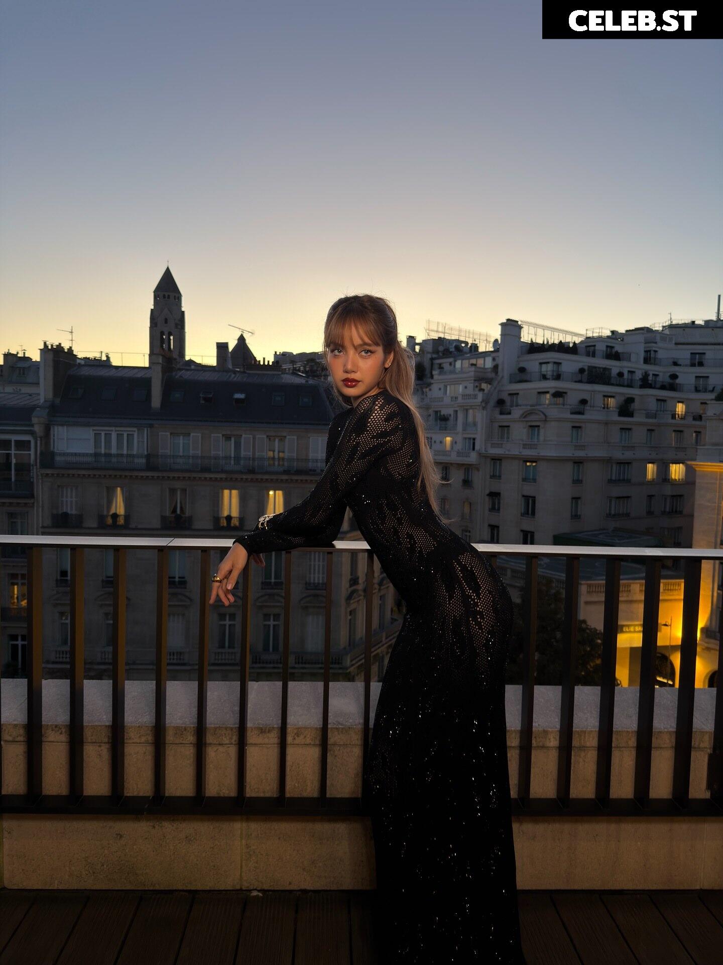 Lisa | BLΛƆKPIИK (Blackpink) Image 23657978