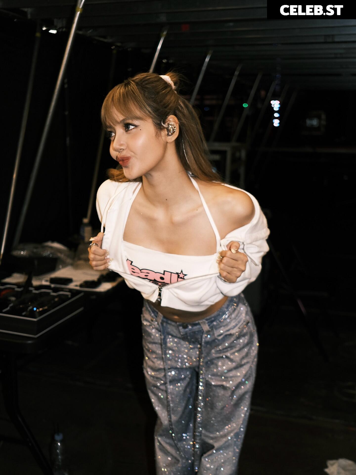 Lisa | BLΛƆKPIИK (Blackpink) Image 23657528