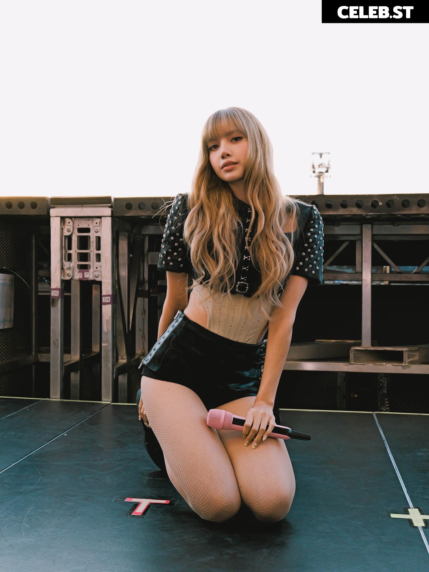 Lisa | BLΛƆKPIИK (Blackpink) Image 23657536