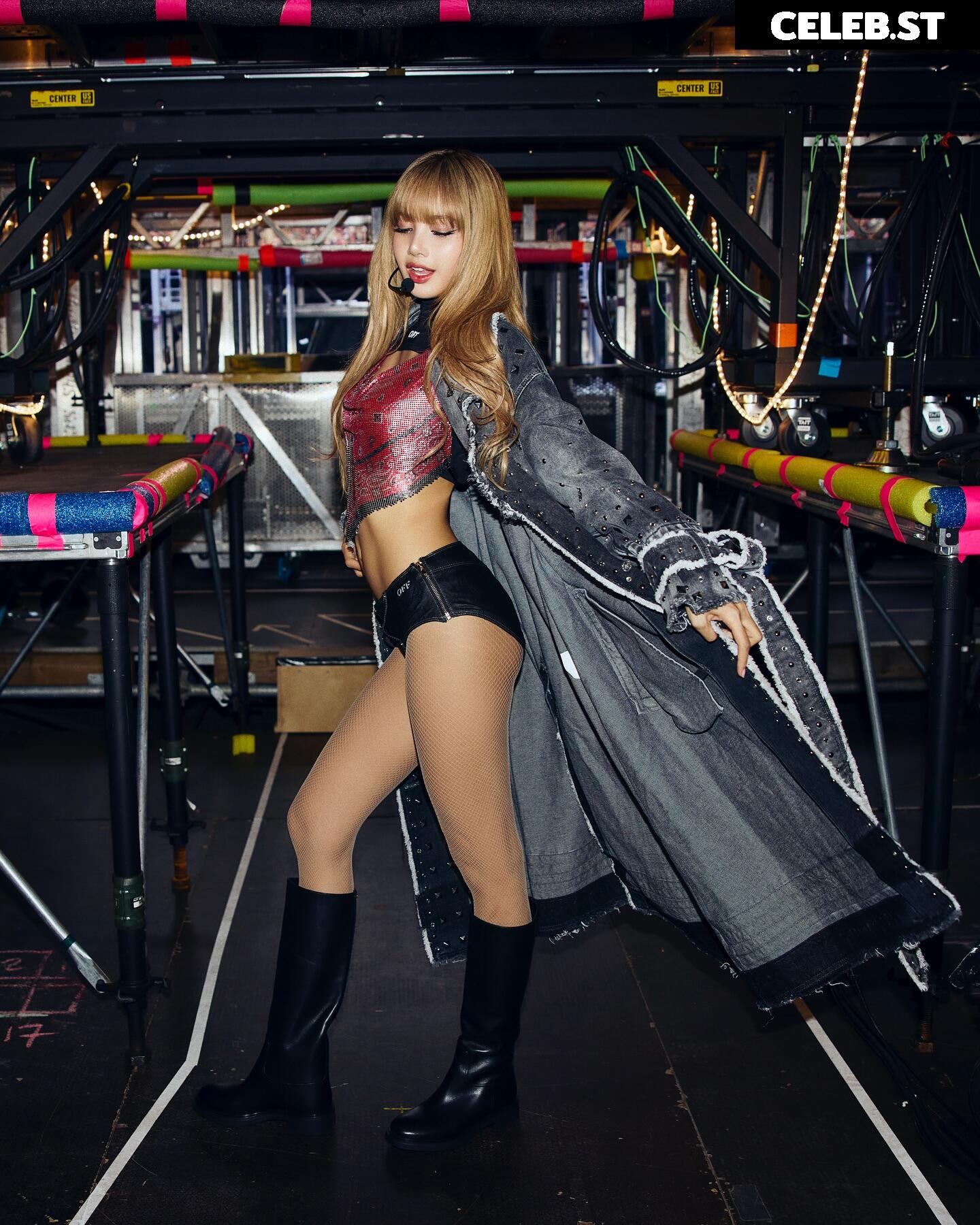 Lisa | BLΛƆKPIИK (Blackpink) Image 23657579