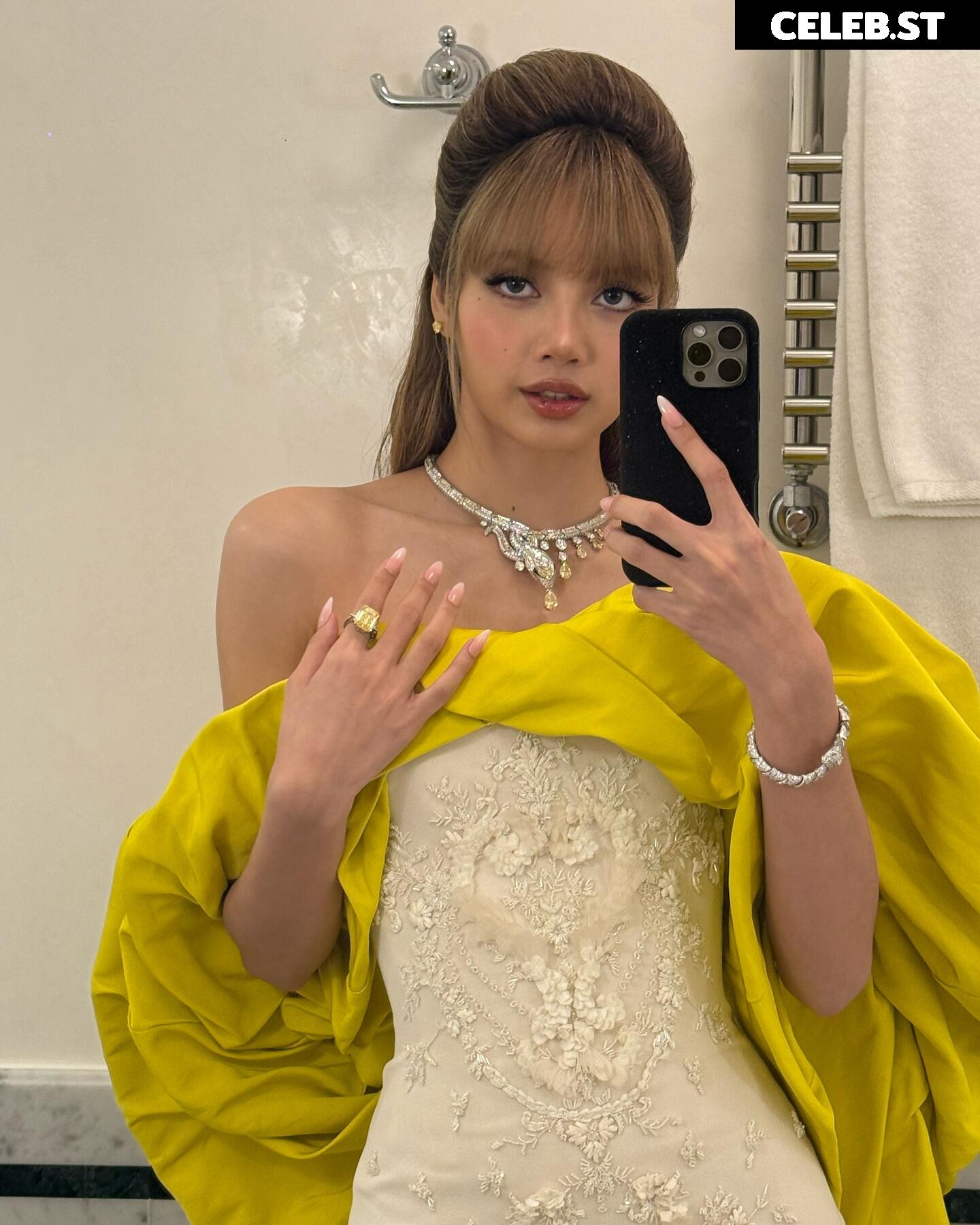 Lisa | BLΛƆKPIИK (Blackpink) Image 23657415