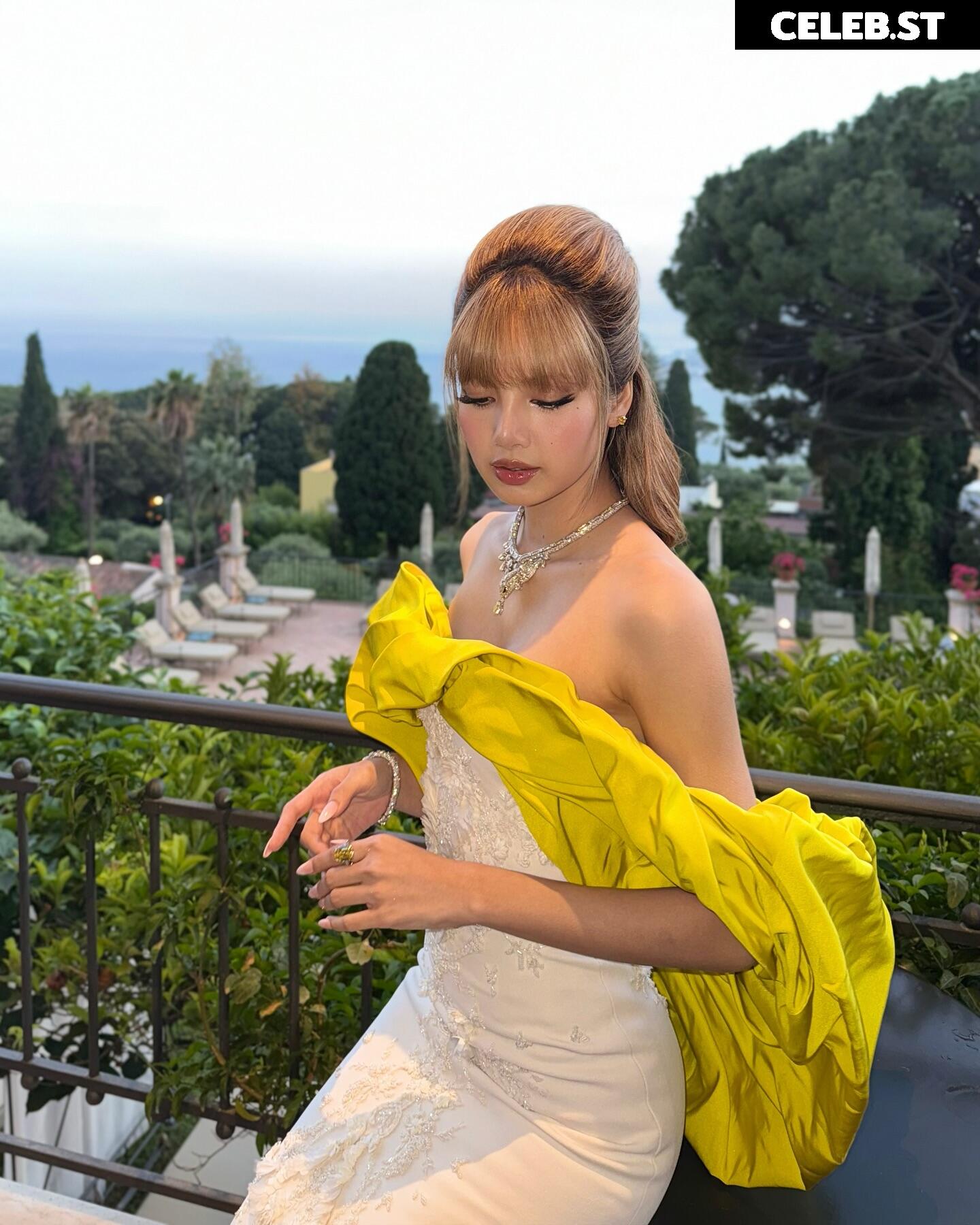 Lisa | BLΛƆKPIИK (Blackpink) Image 23657409