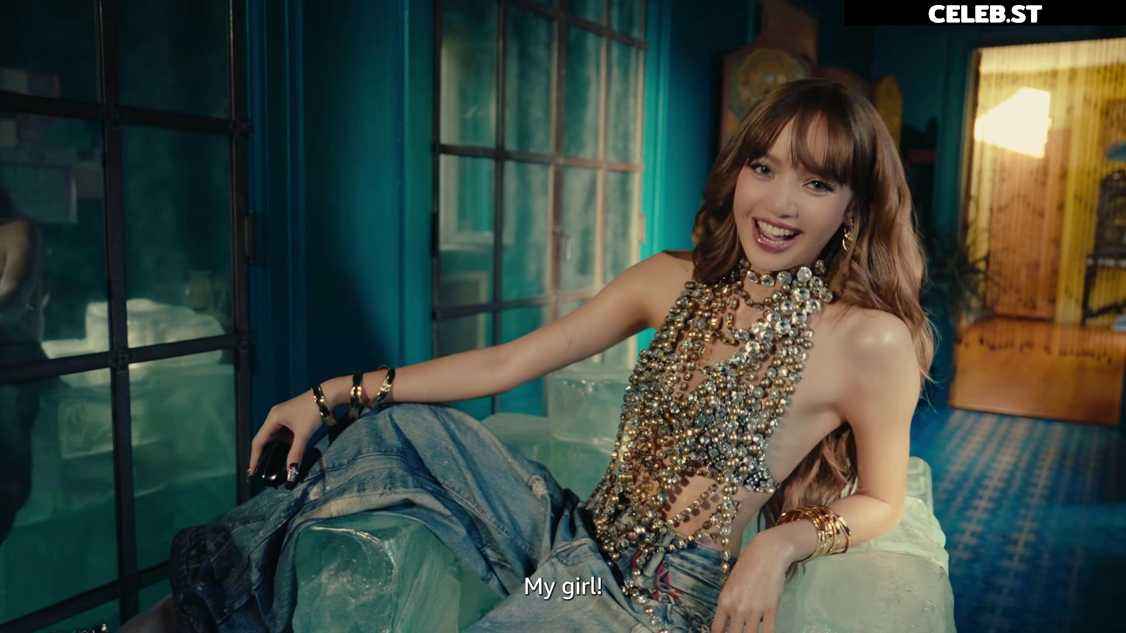 Lisa | BLΛƆKPIИK (Blackpink) Image 23657432