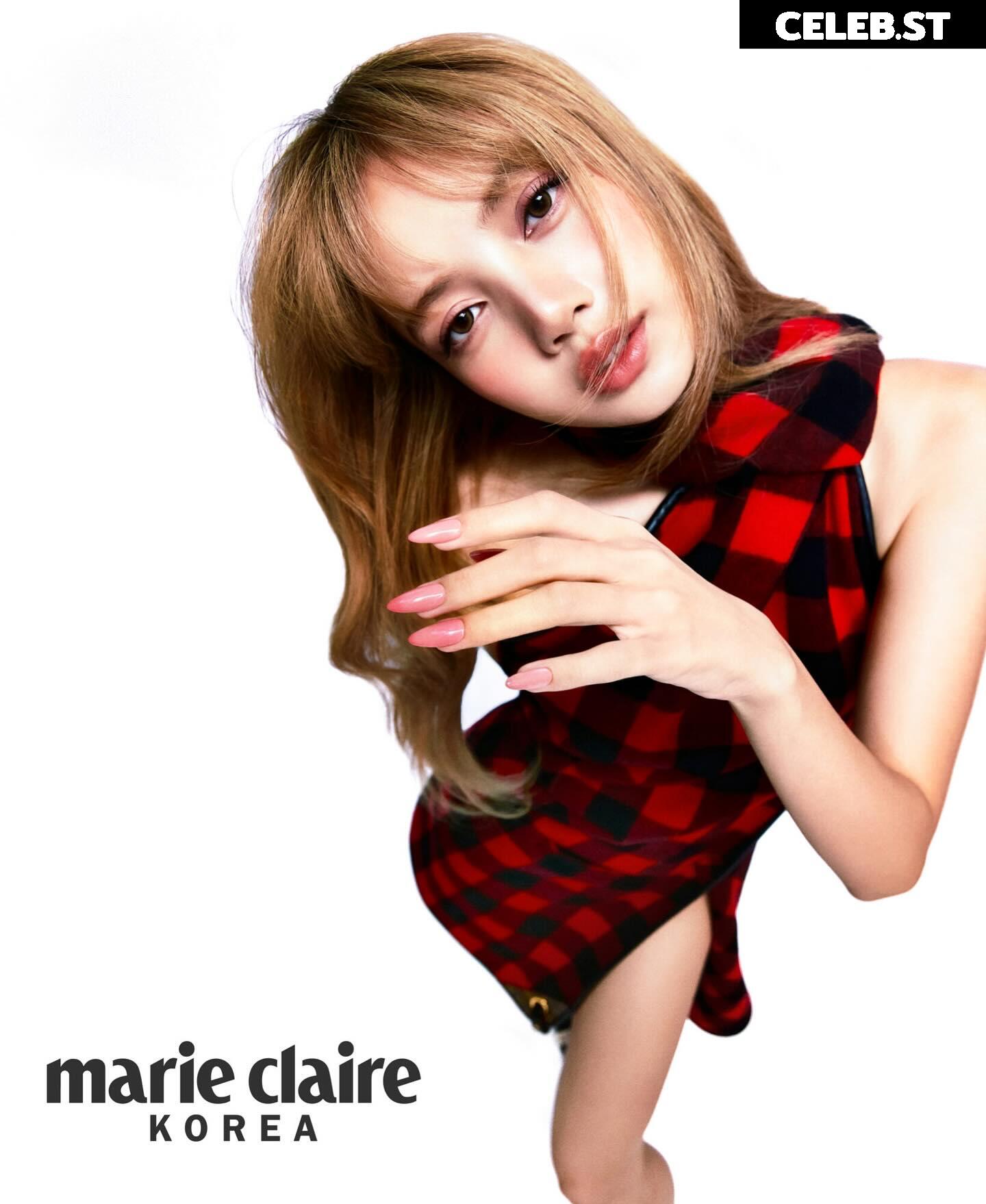 Lisa | BLΛƆKPIИK (Blackpink) Image 23657705