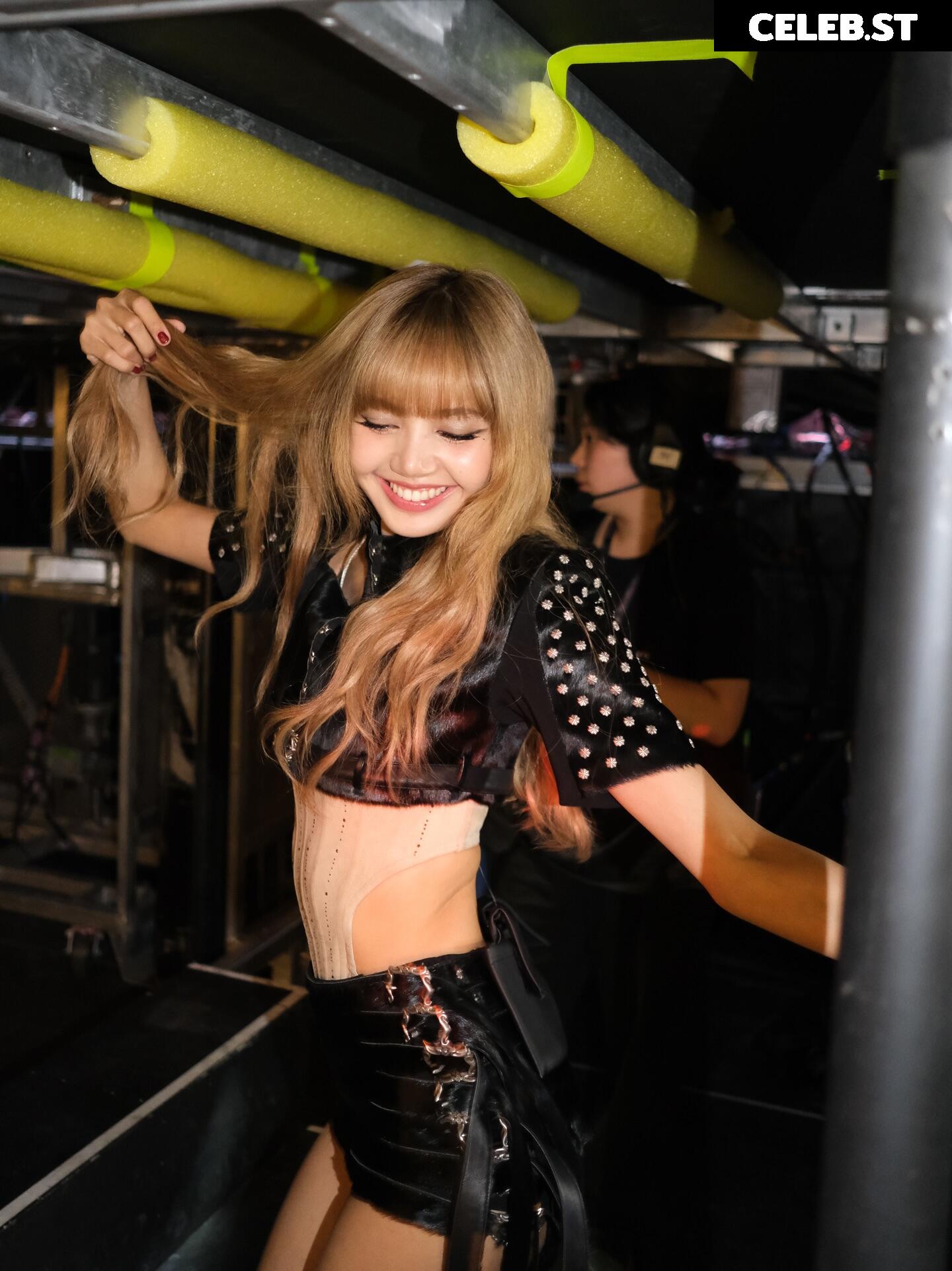 Lisa | BLΛƆKPIИK (Blackpink) Image 23657608