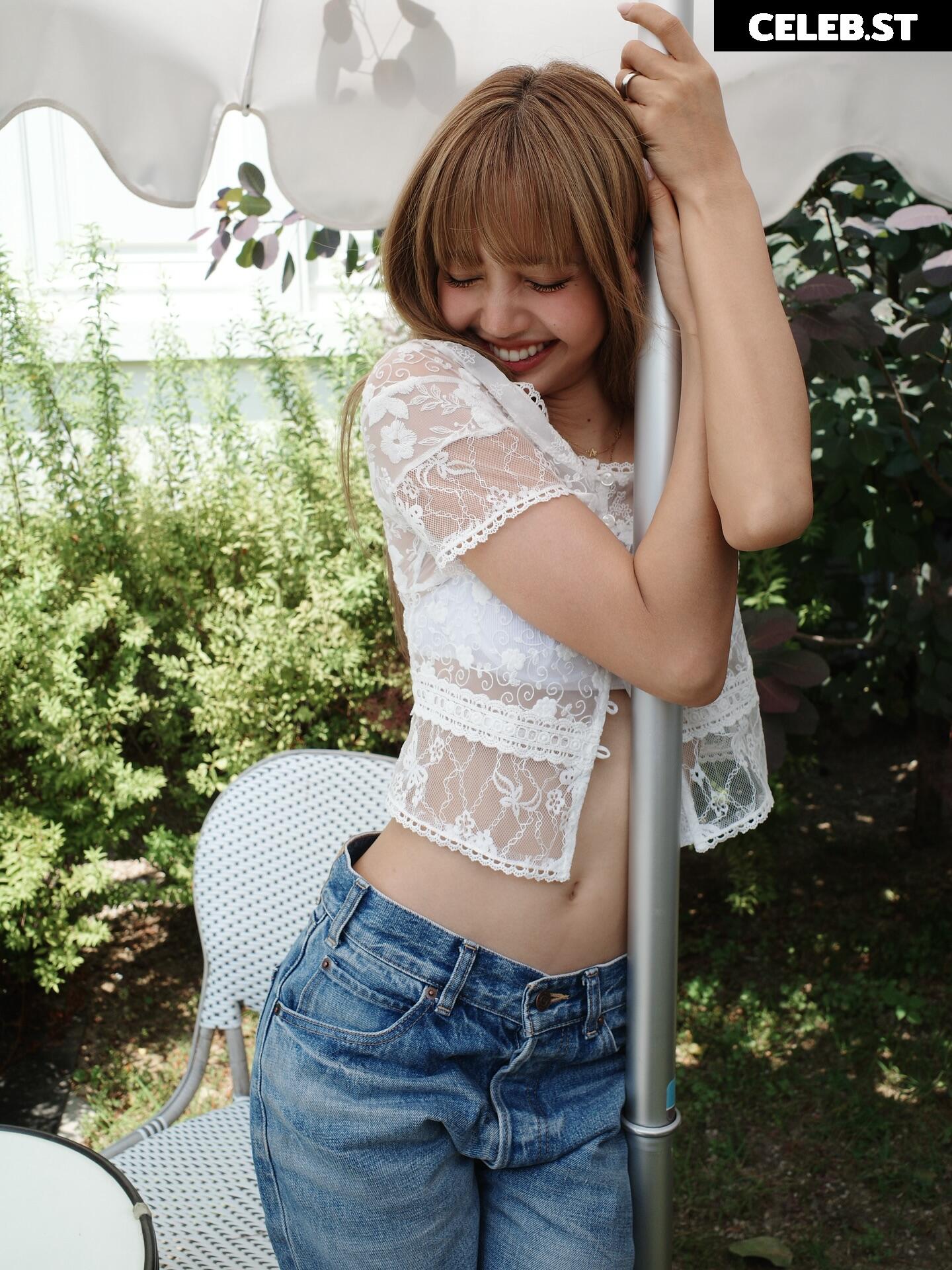 Lisa | BLΛƆKPIИK (Blackpink) Image 23657654