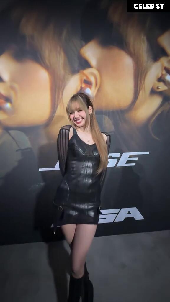 Lisa | BLΛƆKPIИK (Blackpink) Image 23657180