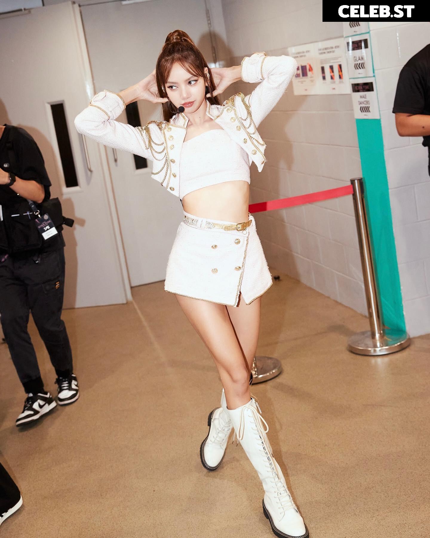 Lisa | BLΛƆKPIИK (Blackpink) Image 23657002