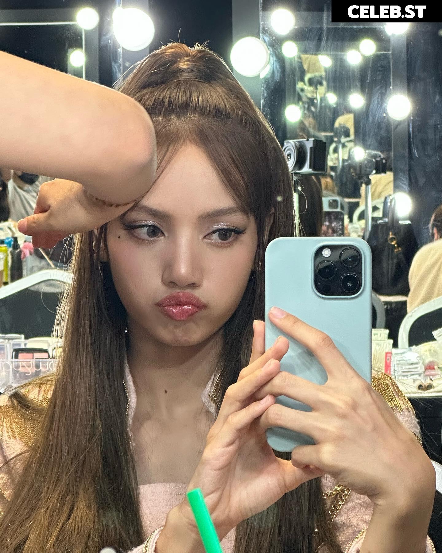 Lisa | BLΛƆKPIИK (Blackpink) Image 23657005