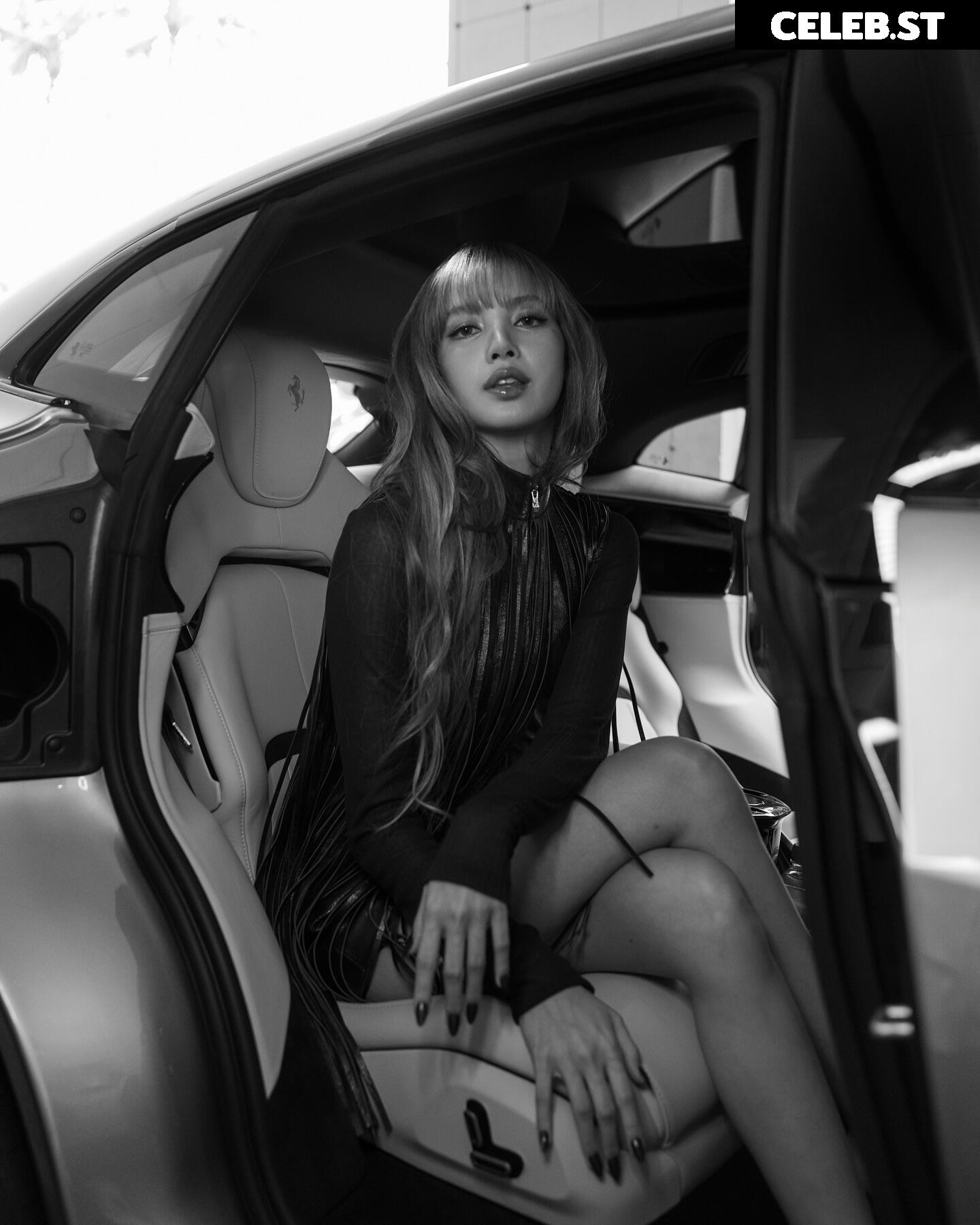Lisa | BLΛƆKPIИK (Blackpink) Image 23657069