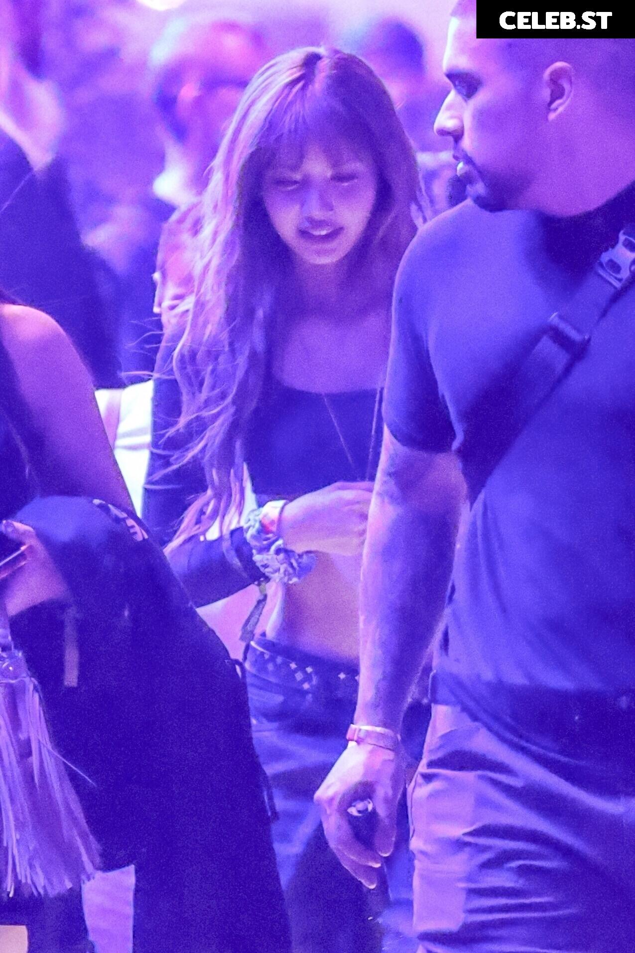 Lisa | BLΛƆKPIИK (Blackpink) Image 23657055