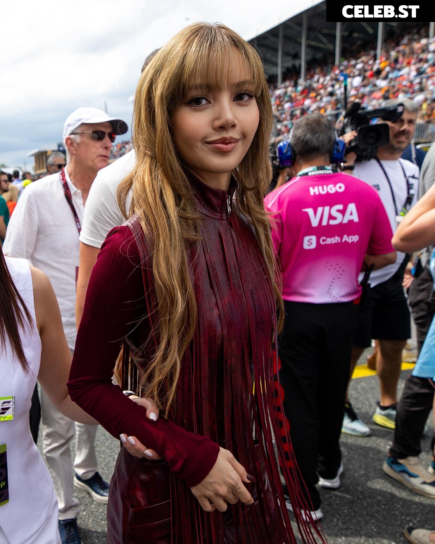 Lisa | BLΛƆKPIИK (Blackpink) Image 23657058