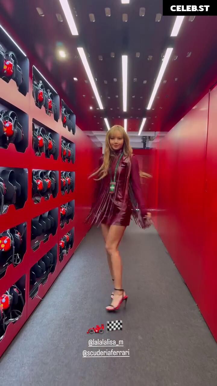 Lisa | BLΛƆKPIИK (Blackpink) Image 23657070