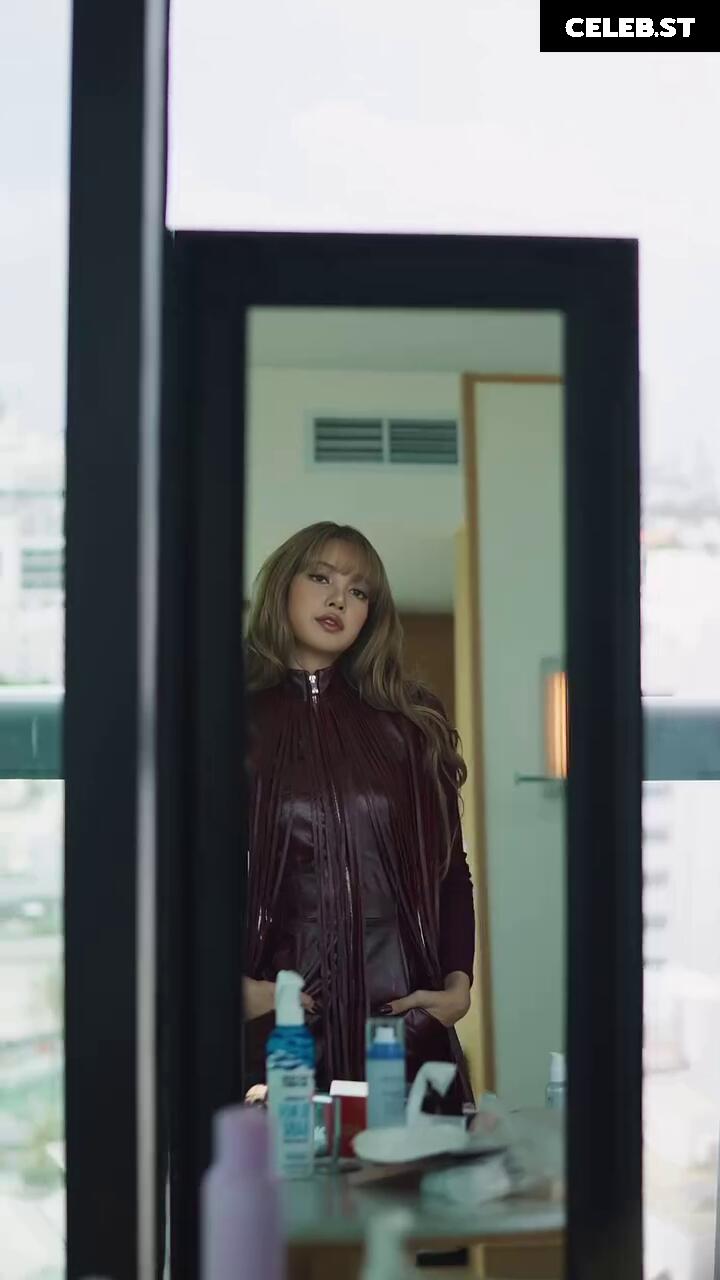 Lisa | BLΛƆKPIИK (Blackpink) Image 23657076