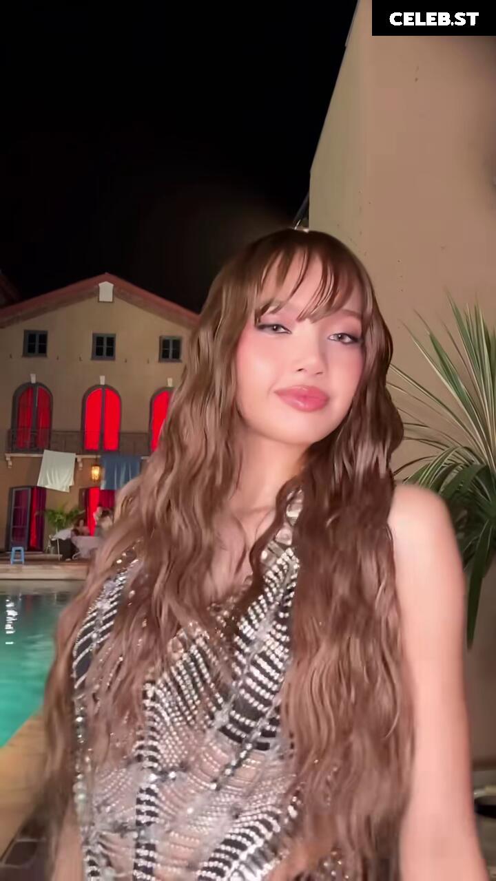 Lisa | BLΛƆKPIИK (Blackpink) Image 23657325