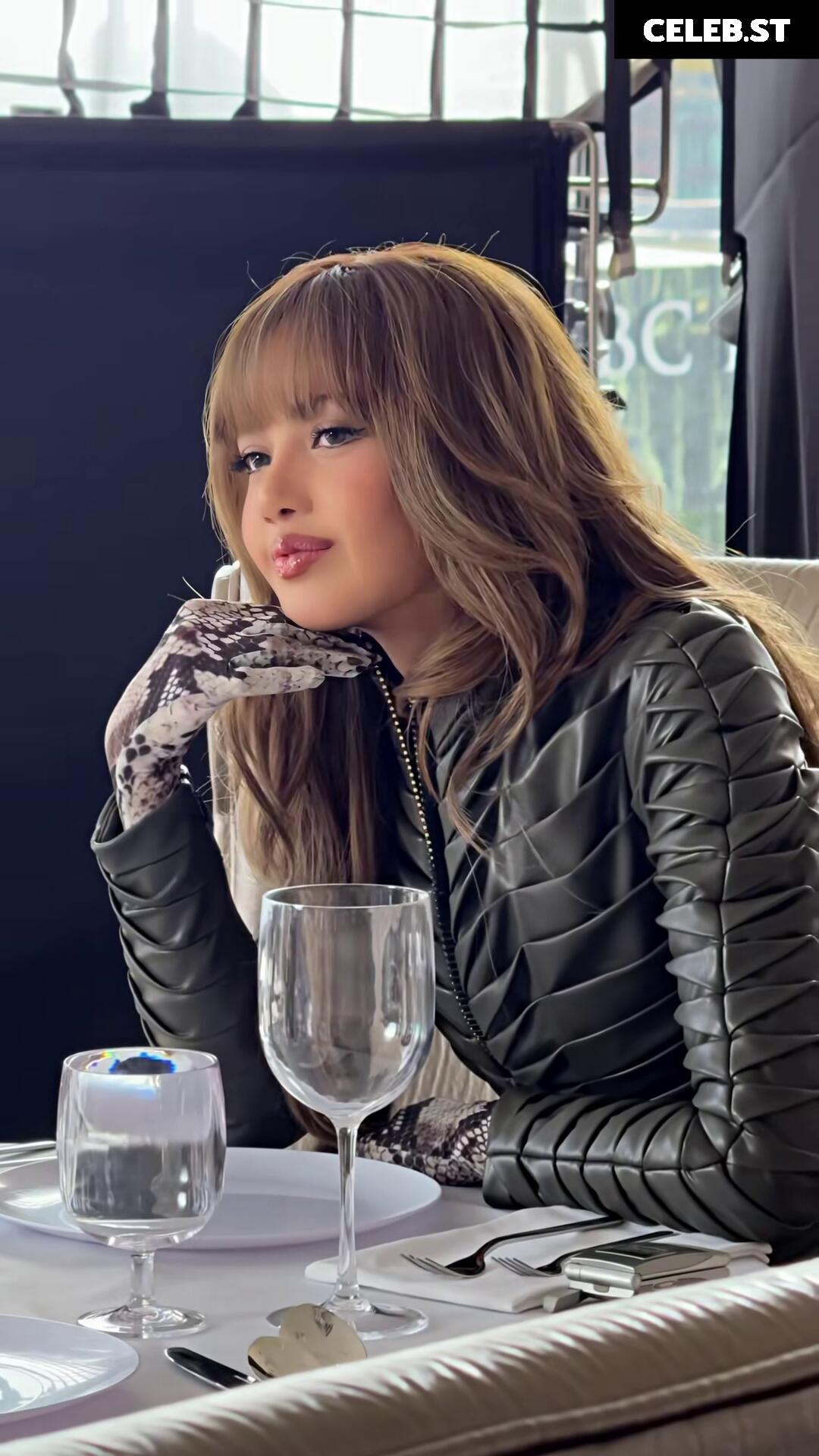 Lisa | BLΛƆKPIИK (Blackpink) Image 23657221