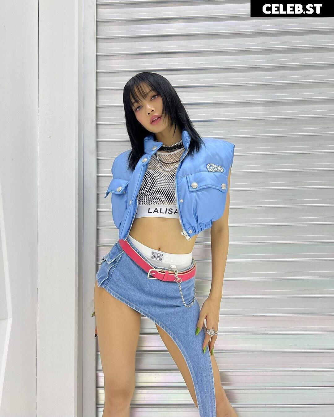 Lisa | BLΛƆKPIИK (Blackpink) Image 23656923