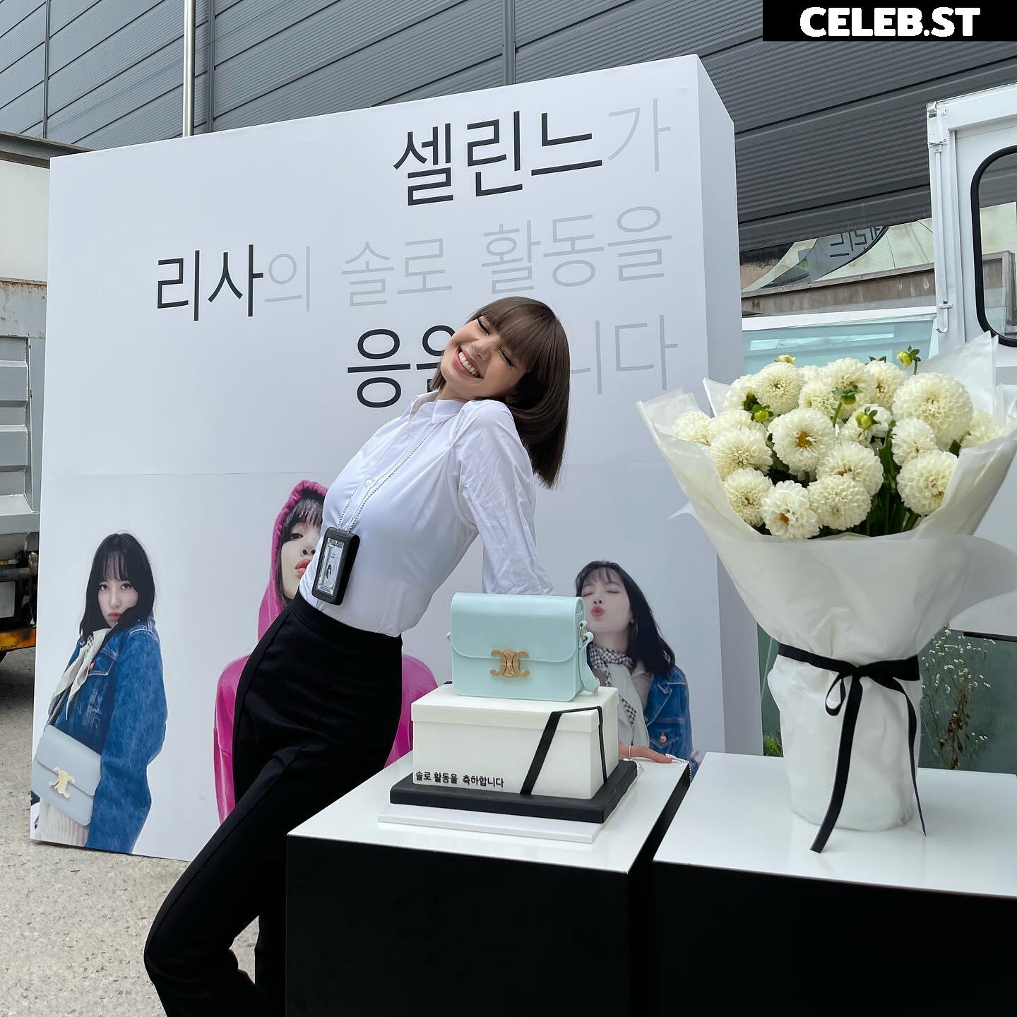 Lisa | BLΛƆKPIИK (Blackpink) Image 23656899