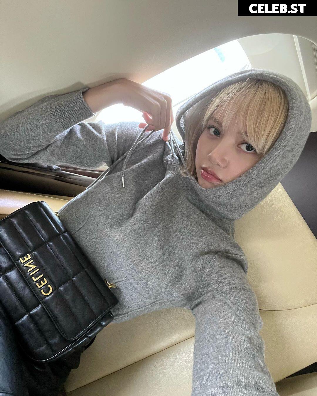 Lisa | BLΛƆKPIИK (Blackpink) Image 23656865