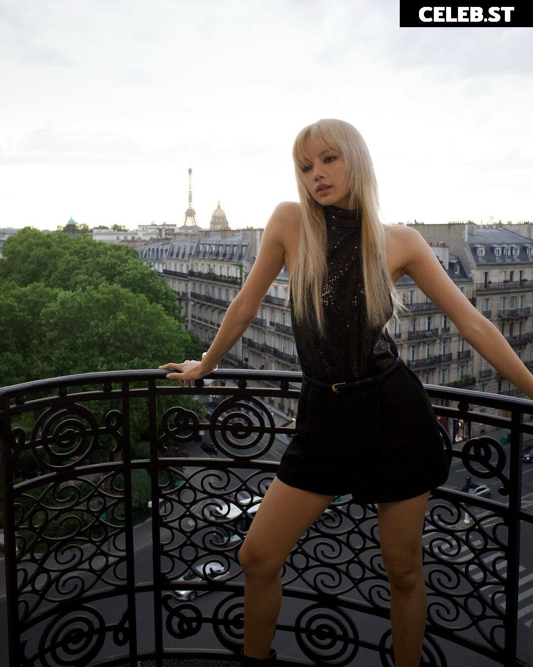 Lisa | BLΛƆKPIИK (Blackpink) Image 23656869