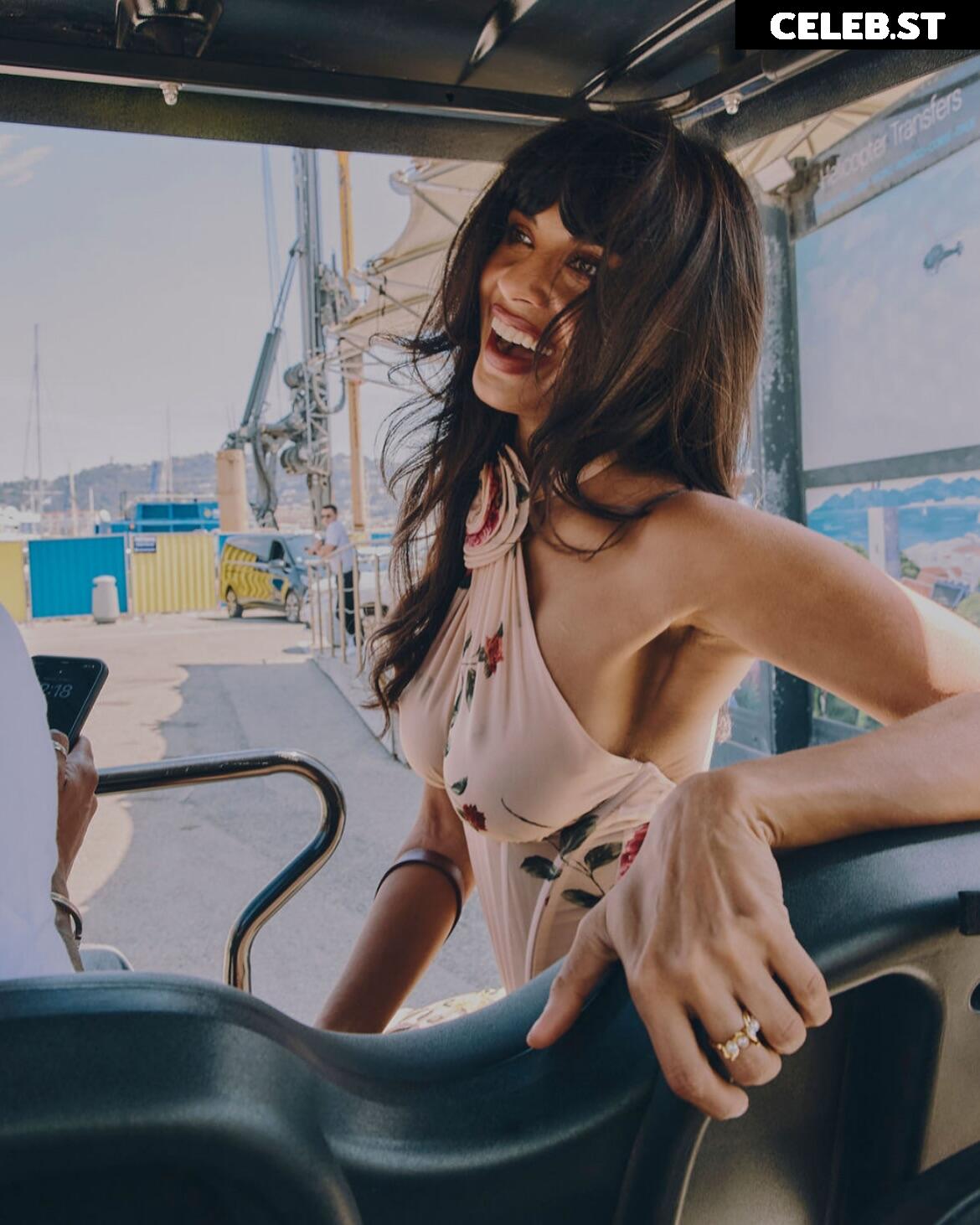 Jameela Jamil Image 23656794