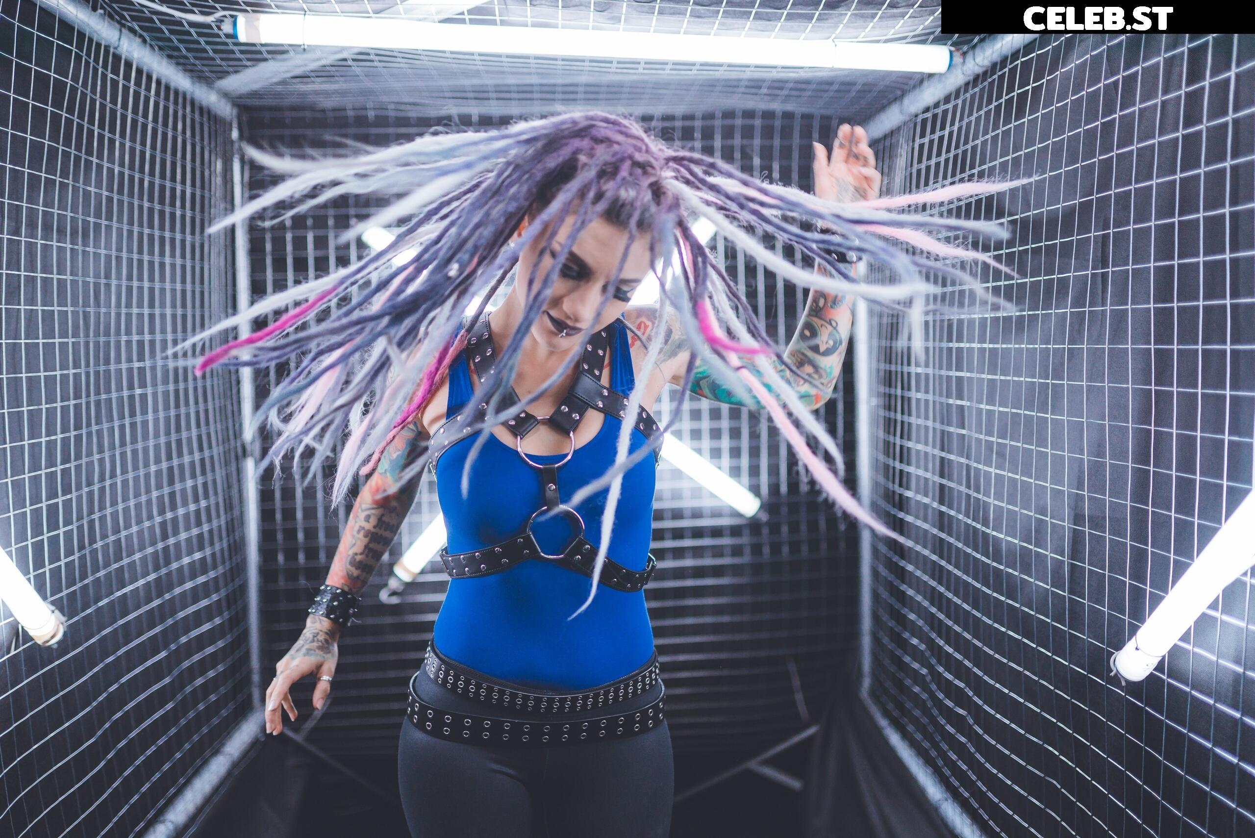 Lena Scissorhands (Infected Rain) Image 23656644