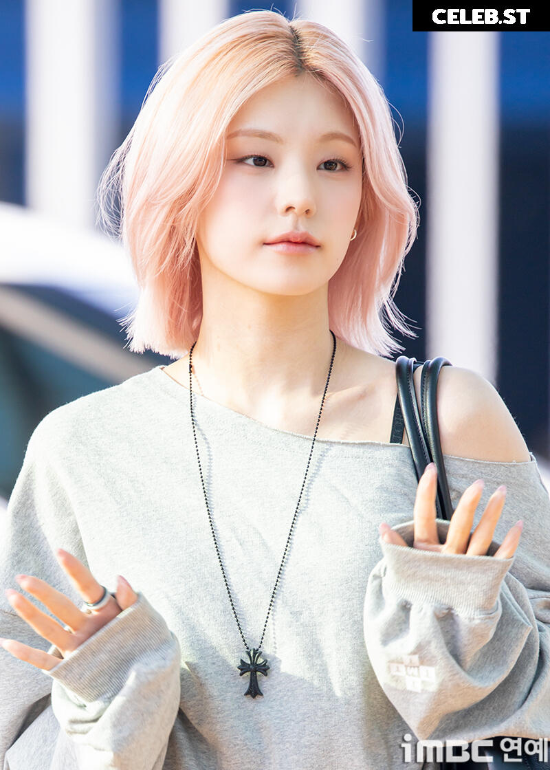 Yeji - ITZY (예지, Hwang Ye-ji) Image 23659803