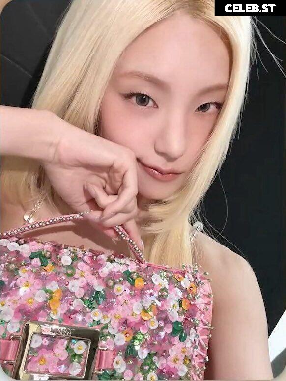 Yeji - ITZY (예지, Hwang Ye-ji) Image 23659542