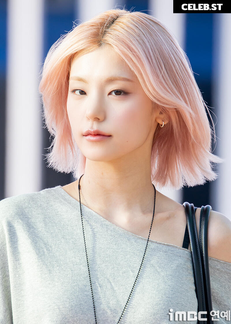 Yeji - ITZY (예지, Hwang Ye-ji) Image 23659788