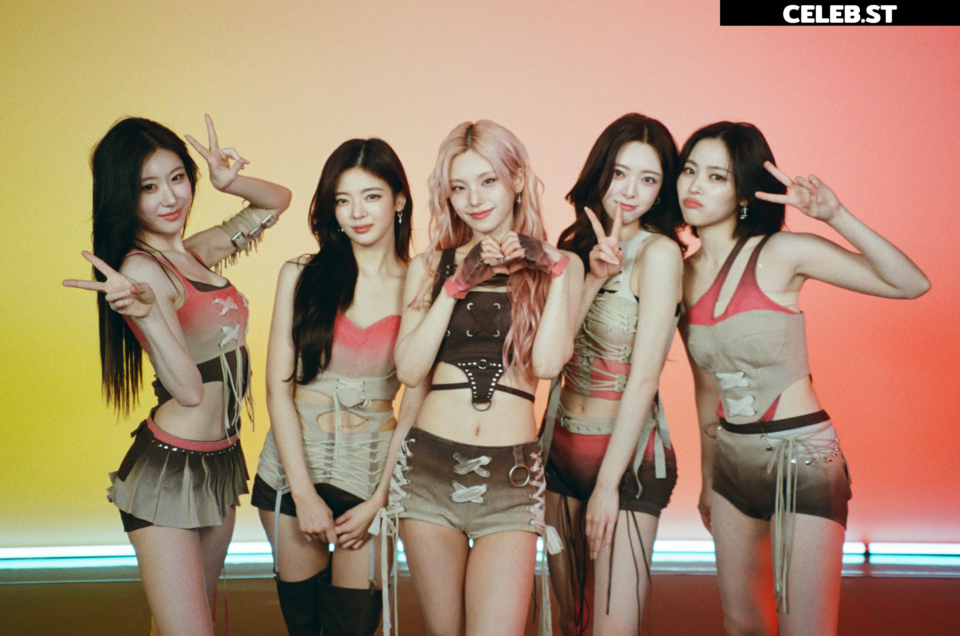Yeji - ITZY (예지, Hwang Ye-ji) Image 23659770