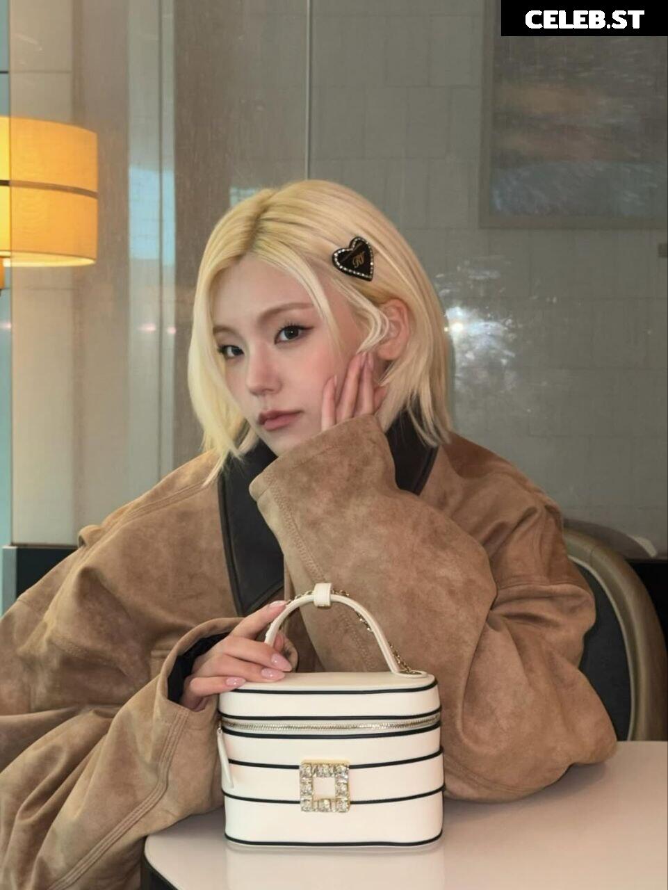 Yeji - ITZY (예지, Hwang Ye-ji) Image 23659622