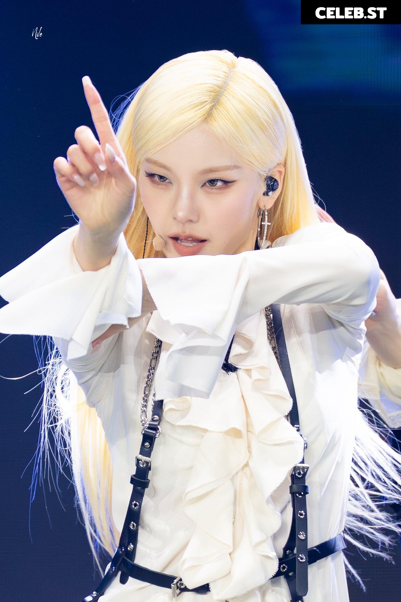 Yeji - ITZY (예지, Hwang Ye-ji) Image 23659320